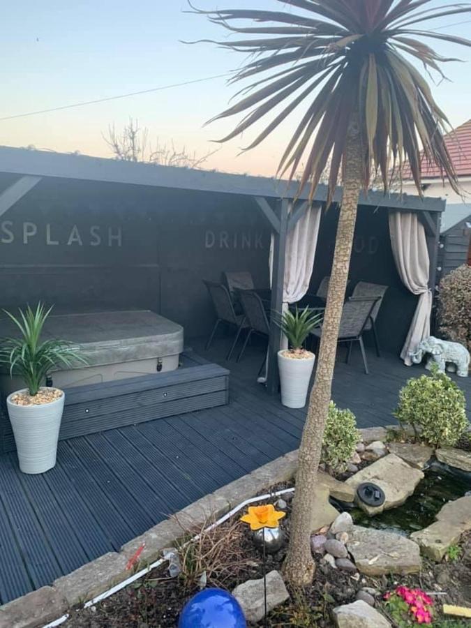 Sunnyside - Large Seaside With Views And Hot Tub Casa vacanze