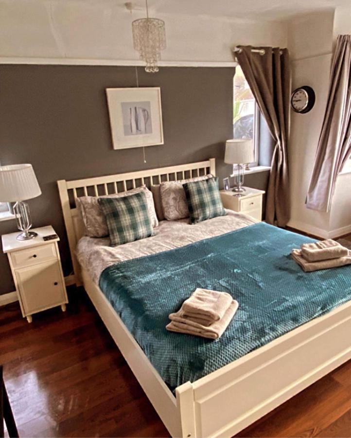 Sunnyside - Large Seaside With Views And Hot Tub Casa vacanze Prestatyn