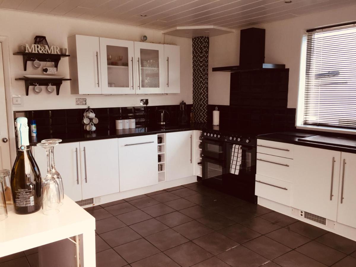 Casa vacanze Sunnyside - Large Seaside With Views And Hot Tub *