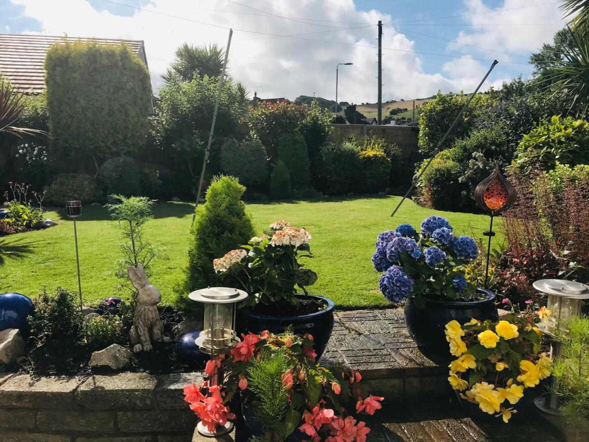 Sunnyside - Large Seaside With Views And Hot Tub Prestatyn